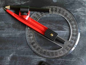 protractor as one of the tools to measure angle