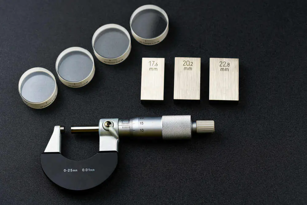 Inspecting and Calibrating Micrometer with Gauge Blocks and Optical Flats
