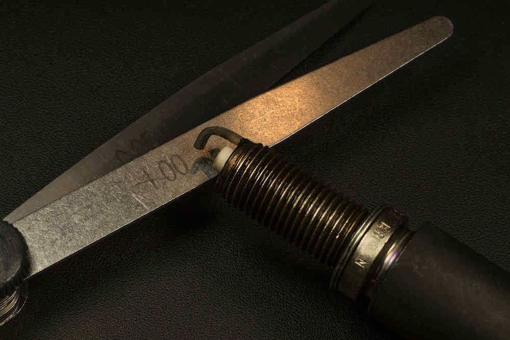 Tapered feeler gauge